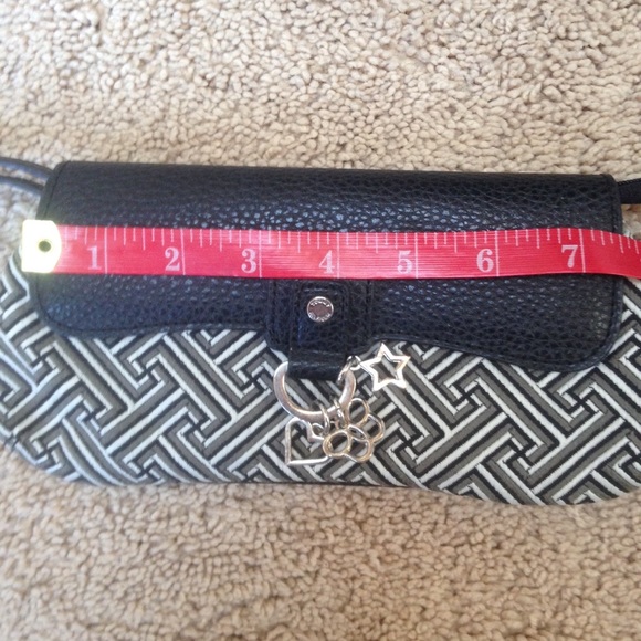 Adorable wristlet - Picture 3 of 3